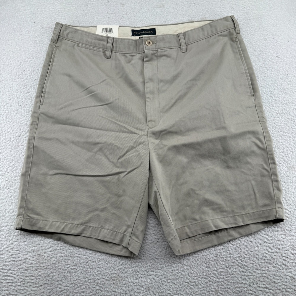 NWT Banana Republic Chino Shorts Men 40 Khaki Flat Front Classic Fit 9.5" Inseam